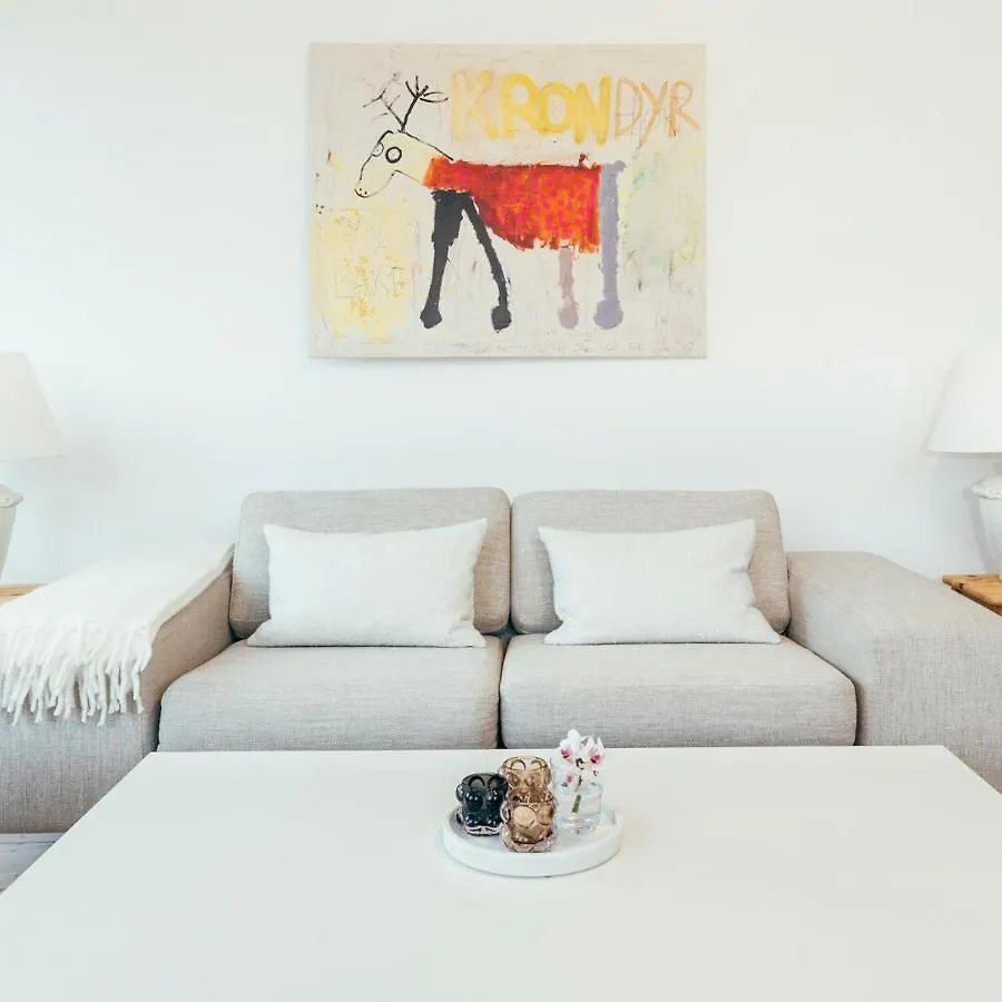 Elegant, Evocative And Cosy Home In Osterbro With A Panoramic View. Eco-Friendly. 1Km Harbour/ Beach, 3Km- City Center, 13Km-Airport. Köpenhamn Lägenhet