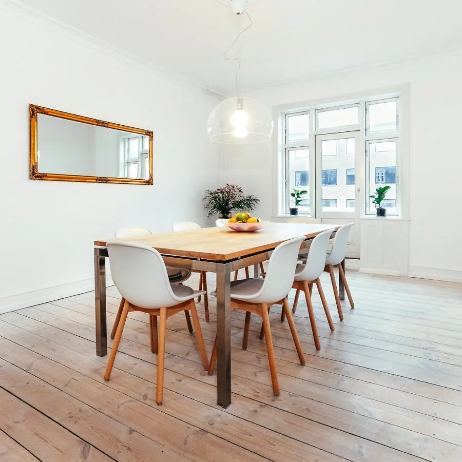 Apartment Elegant, Evocative And Cosy Home In Osterbro With A Panoramic View. Eco-Friendly. 1Km Harbour/ Beach, 3Km- City Center, 13Km-Airport. Kopenhagen