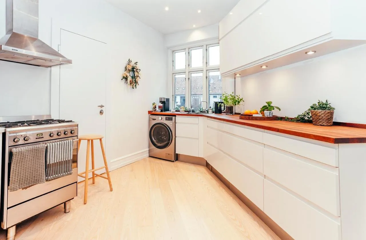 Elegant, Evocative And Cosy Home In Osterbro With A Panoramic View. Eco-Friendly. 1Km Harbour/ Beach, 3Km- City Center, 13Km-Airport. Kopenhagen Dänemark