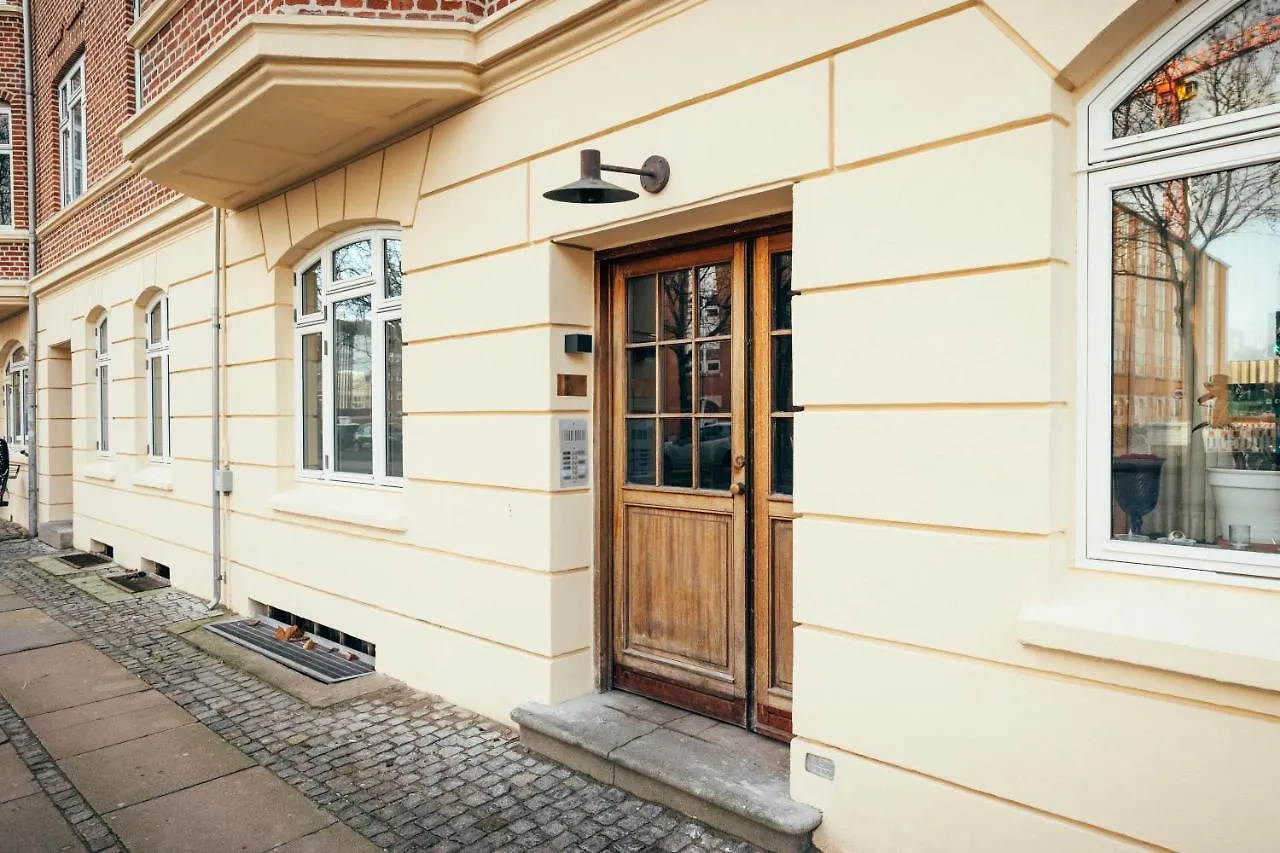 Elegant, Evocative And Cosy Home In Osterbro With A Panoramic View. Eco-Friendly. 1Km Harbour/ Beach, 3Km- City Center, 13Km-Airport. Kopenhagen 0*,